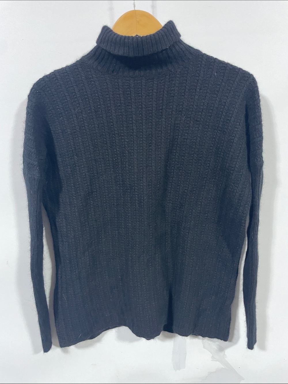 Garnet Hill lambs wool Black Ribbed Mock Neck Sweater